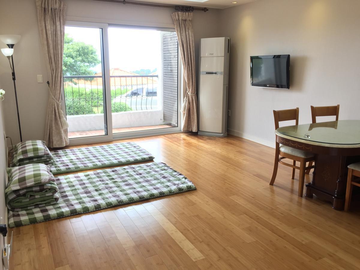 Araaura Pension Jeju Exterior foto